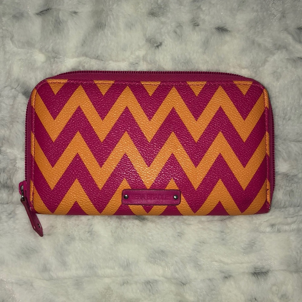 Vera Bradley Zip around wallet (disc. pattern)